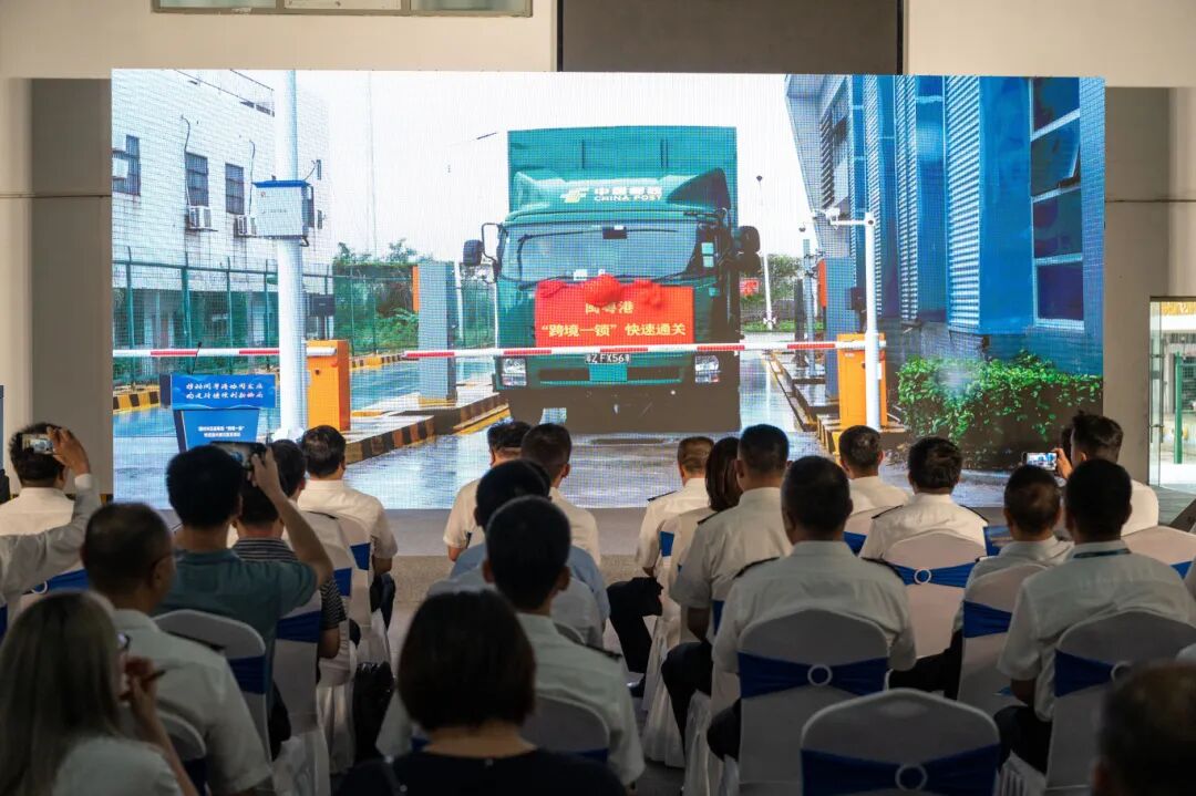 084916752042d328dd81f0af9500c76c